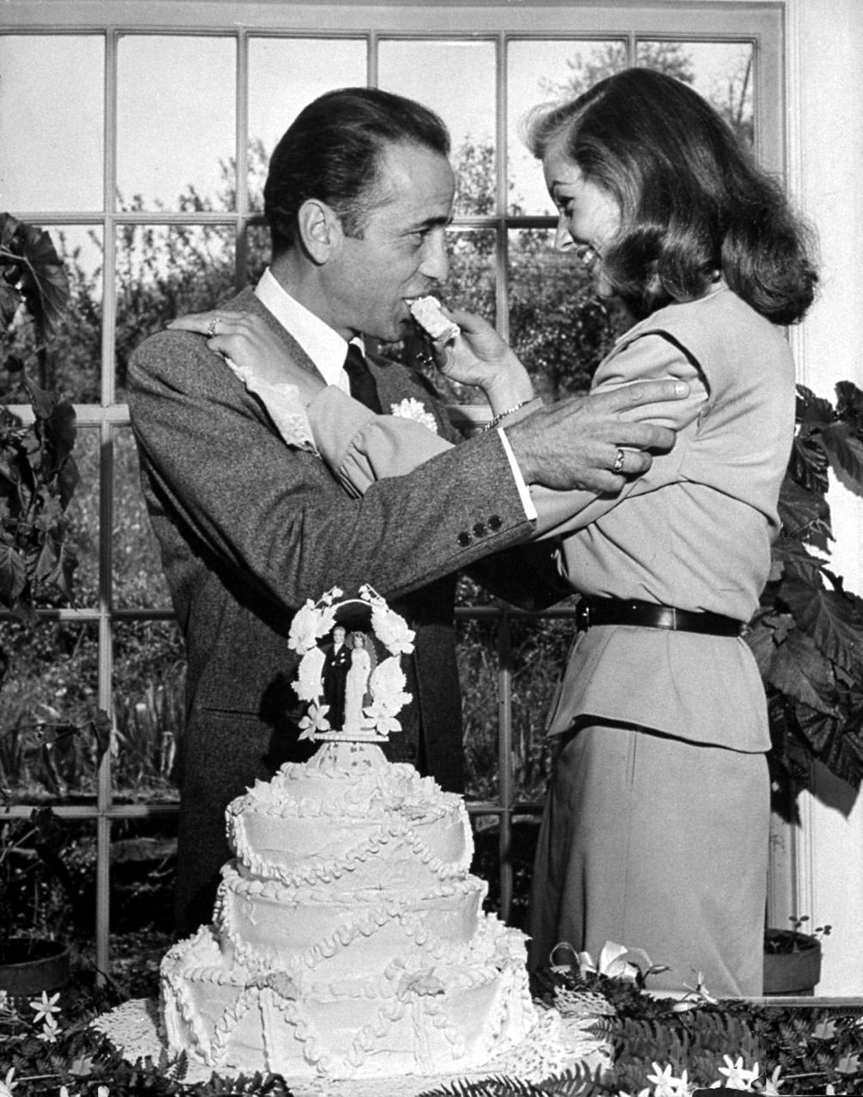 Humphrey Bogart And Lauren Bacall