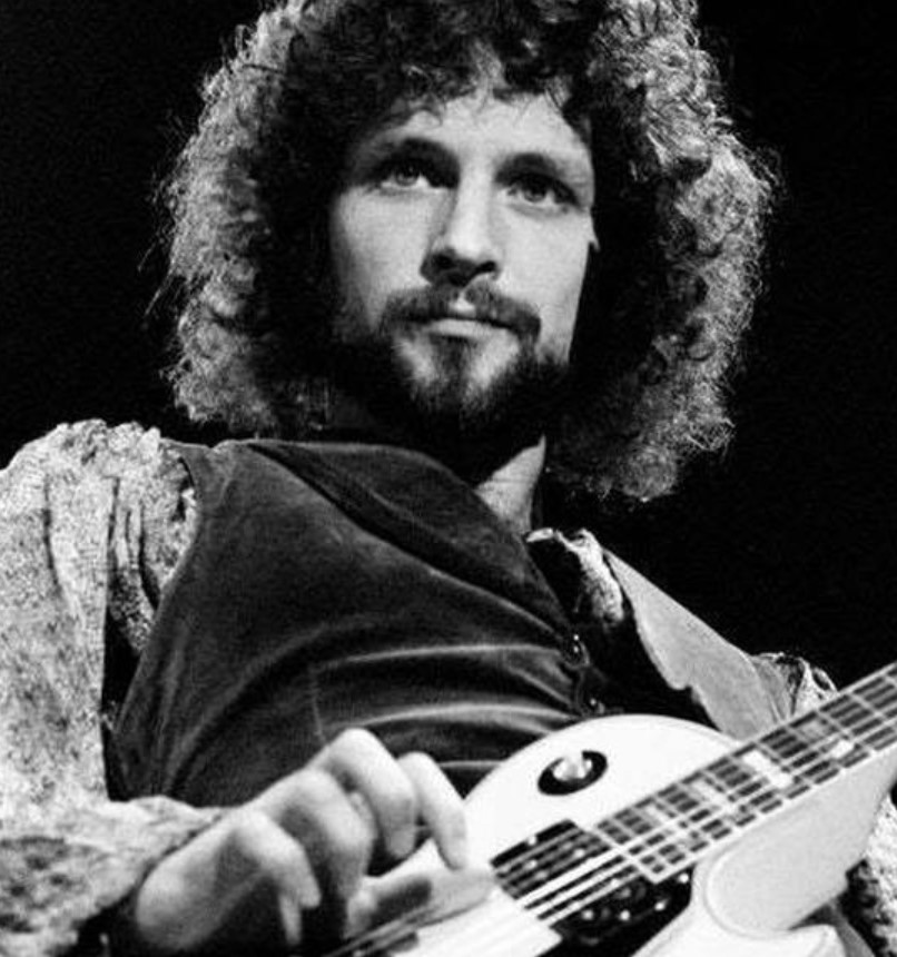 Lindsey Buckingham Performing Live 70s.