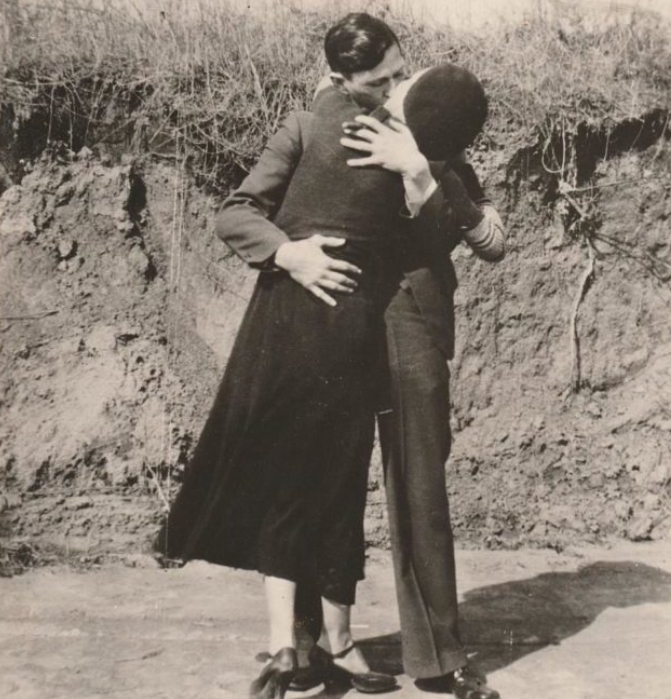 Last Photo Of Bonnie And Clyde