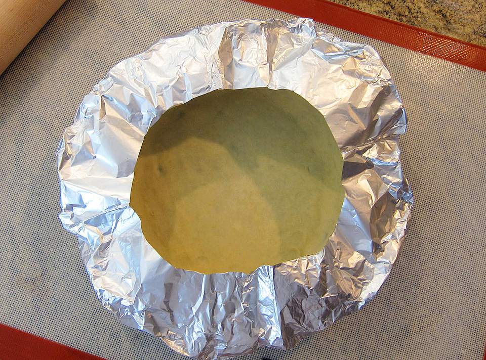 Homemade Foil 'Ring' For Pie Crusts