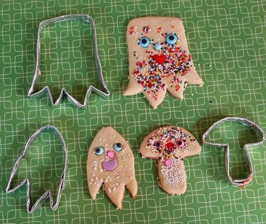 Creative Cookie Cutters Made With Aluminum Foil