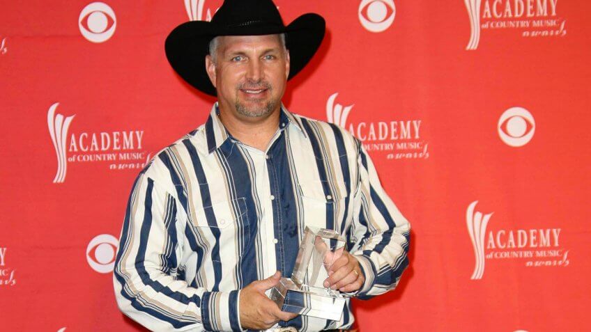 Garth Brooks, $330 Million