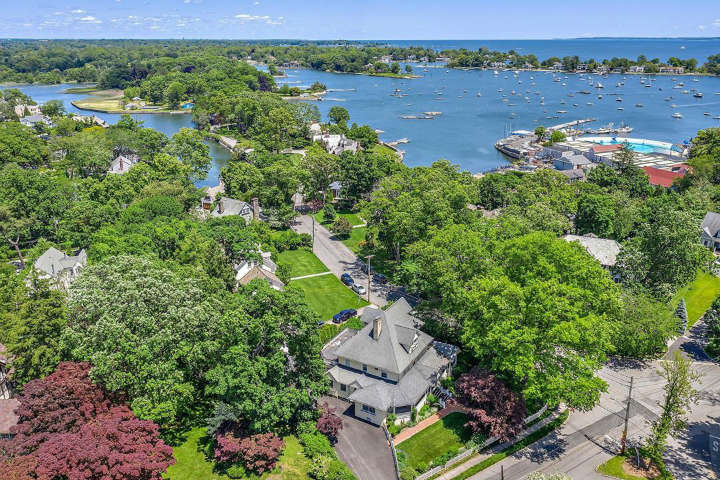 15. Larchmont, New York Average Household Income Of $324,835