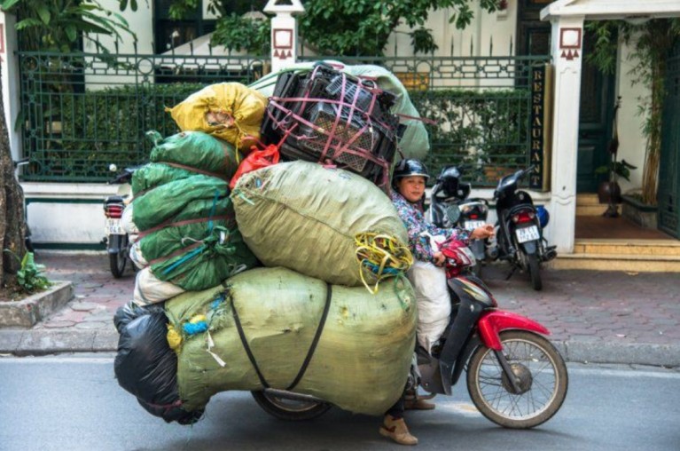 Traía Más Basura El Otro Señor