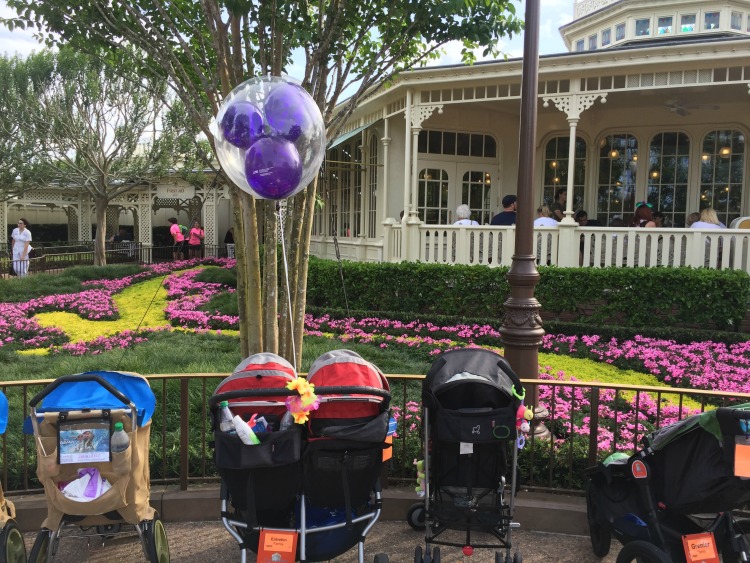 Help Yourself Keep Track Of The Stroller With A Balloon